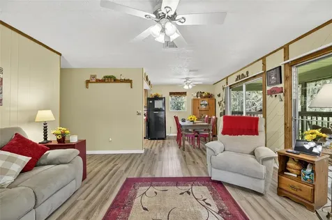 205 Wendel Avenue Lithia FL 33547