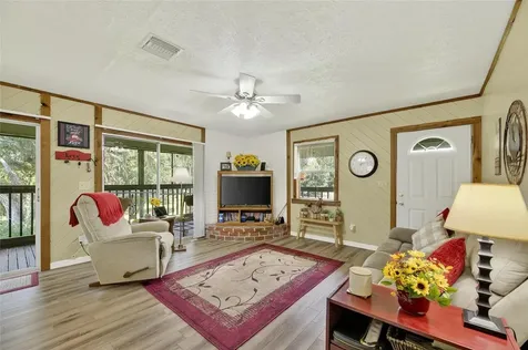 205 Wendel Avenue Lithia FL 33547