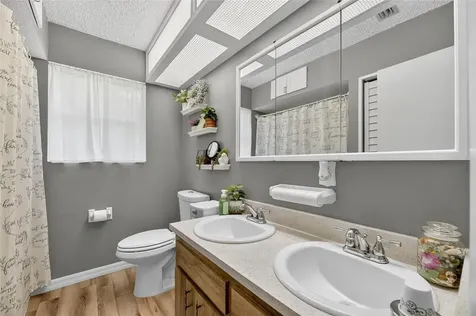 205 Wendel Avenue Lithia FL 33547