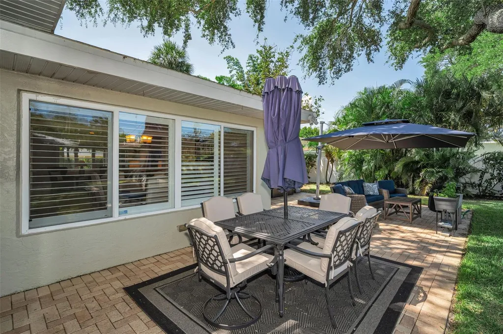 1732 Golf View Drive Belleair FL 33756