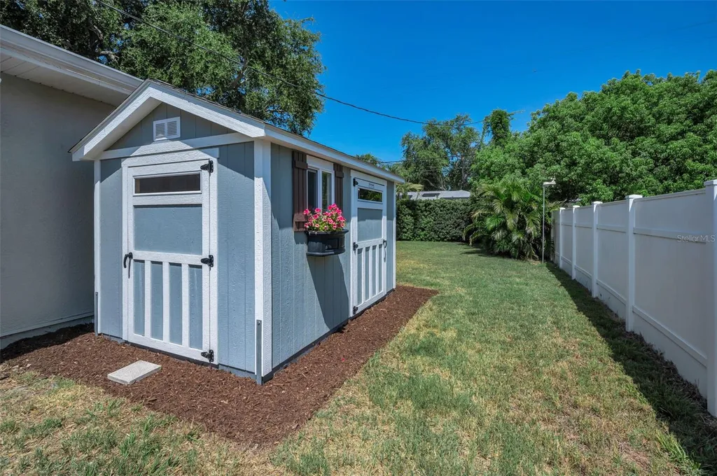 1732 Golf View Drive Belleair FL 33756