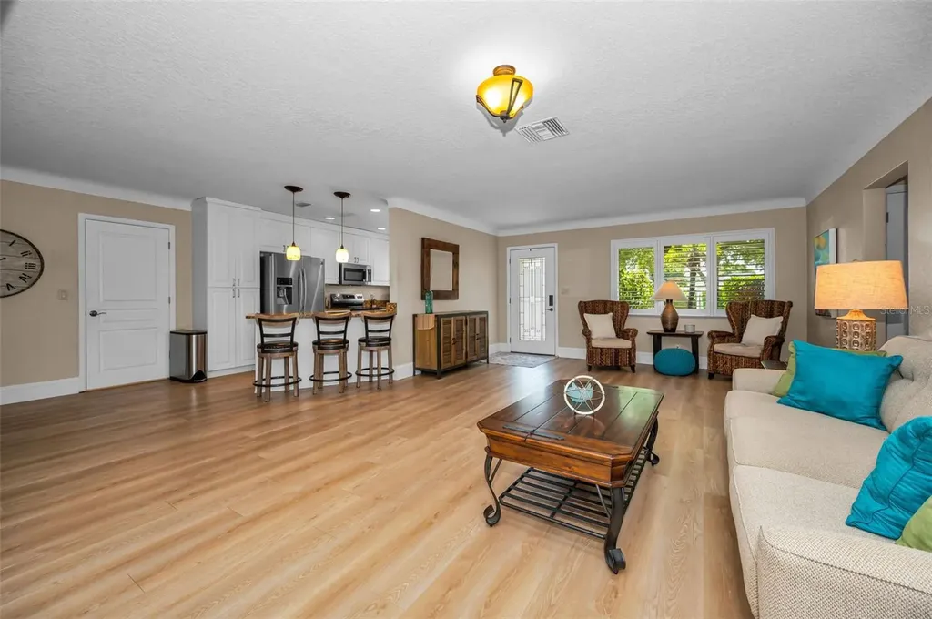 1732 Golf View Drive Belleair FL 33756