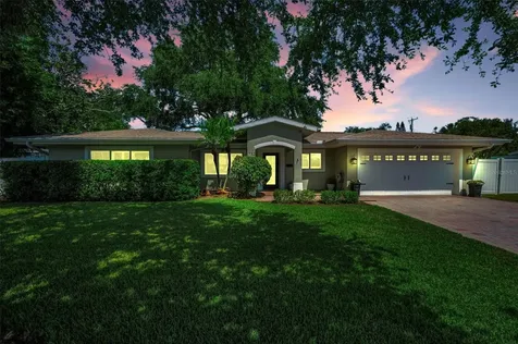 1732 Golf View Drive Belleair FL 33756