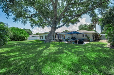 1732 Golf View Drive Belleair FL 33756