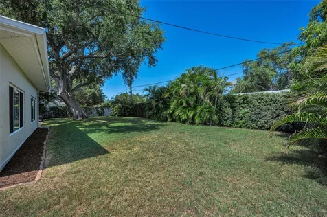 1732 Golf View Drive Belleair FL 33756