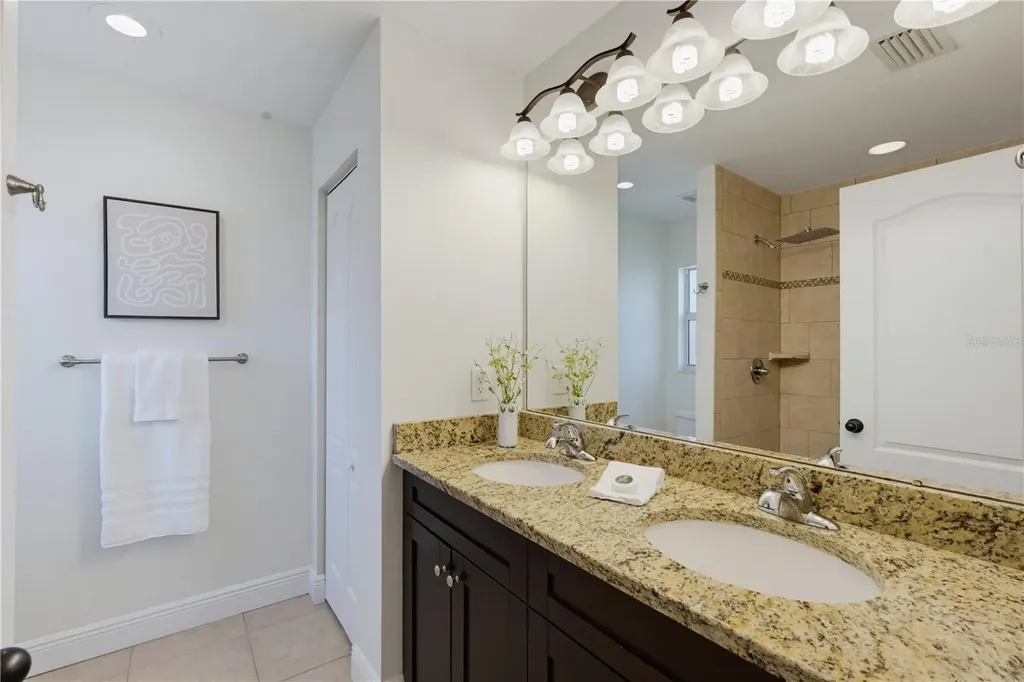 2107 W Clifton Street Tampa FL 33603