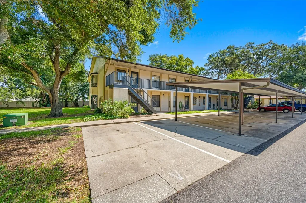 11511 113th Street Seminole FL 33778