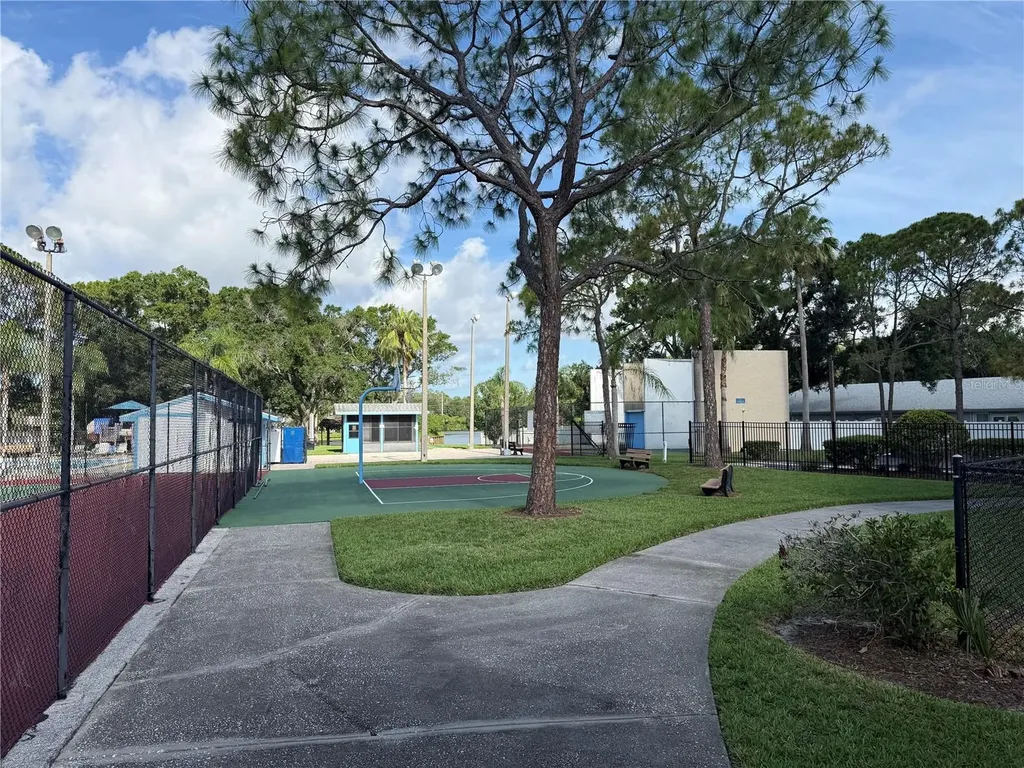 140 Hunter Lake Drive Oldsmar FL 34677