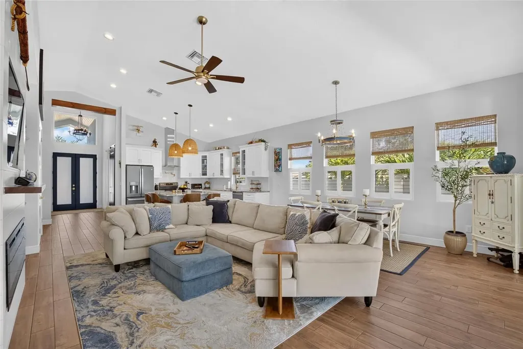 6411 Coquina Island Cove Apollo Beach FL 33572
