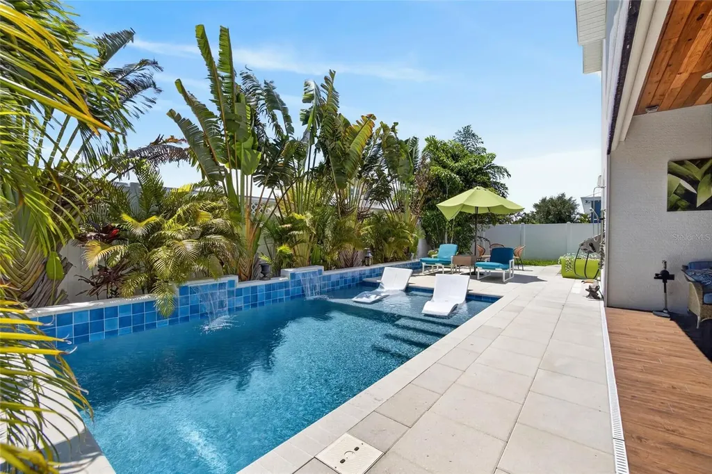6411 Coquina Island Cove Apollo Beach FL 33572