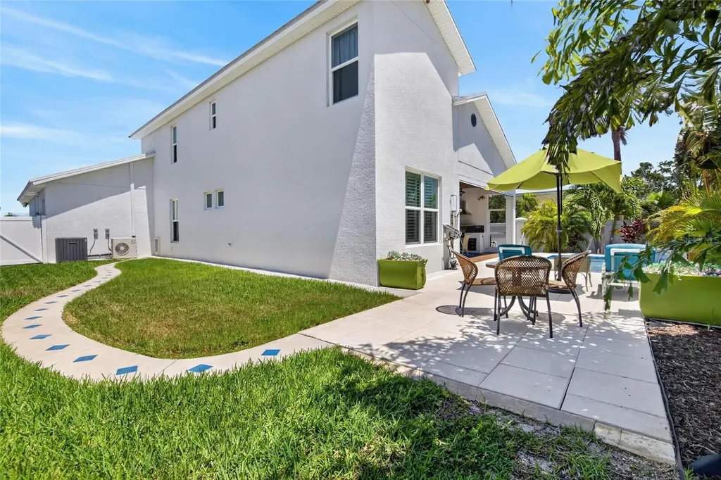 6411 Coquina Island Cove Apollo Beach FL 33572