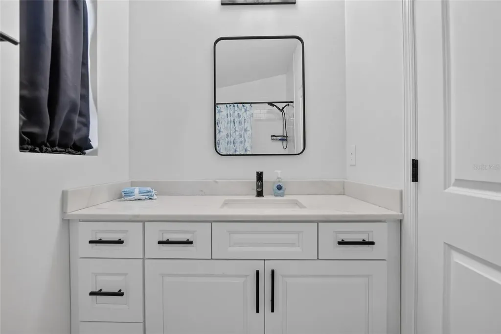 6411 Coquina Island Cove Apollo Beach FL 33572