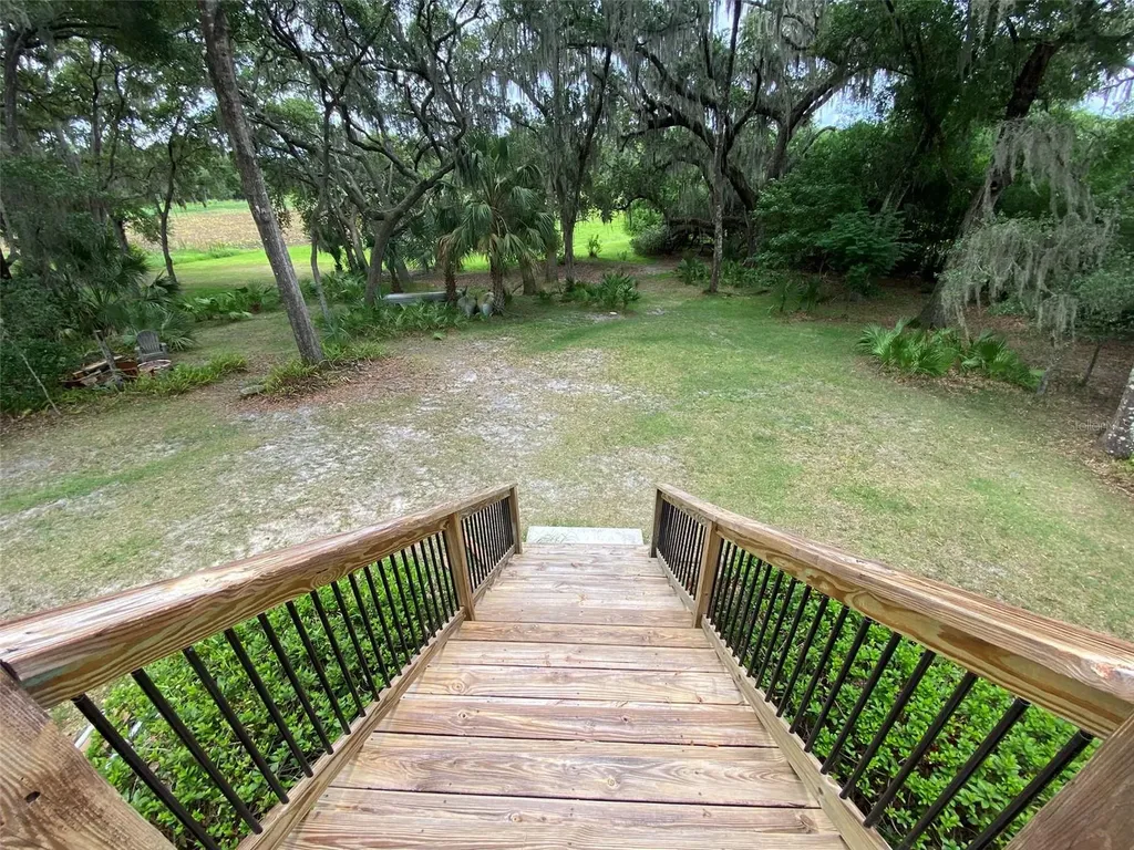 1016 Lakeside Dr. Drive Apopka FL 32712