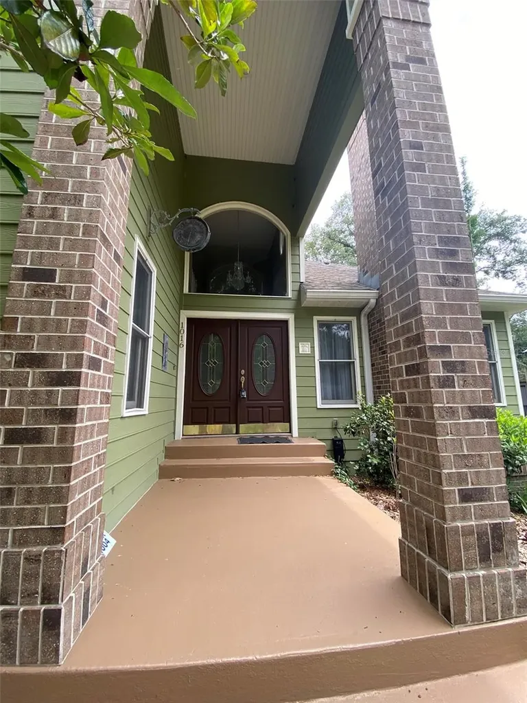 1016 Lakeside Dr. Drive Apopka FL 32712