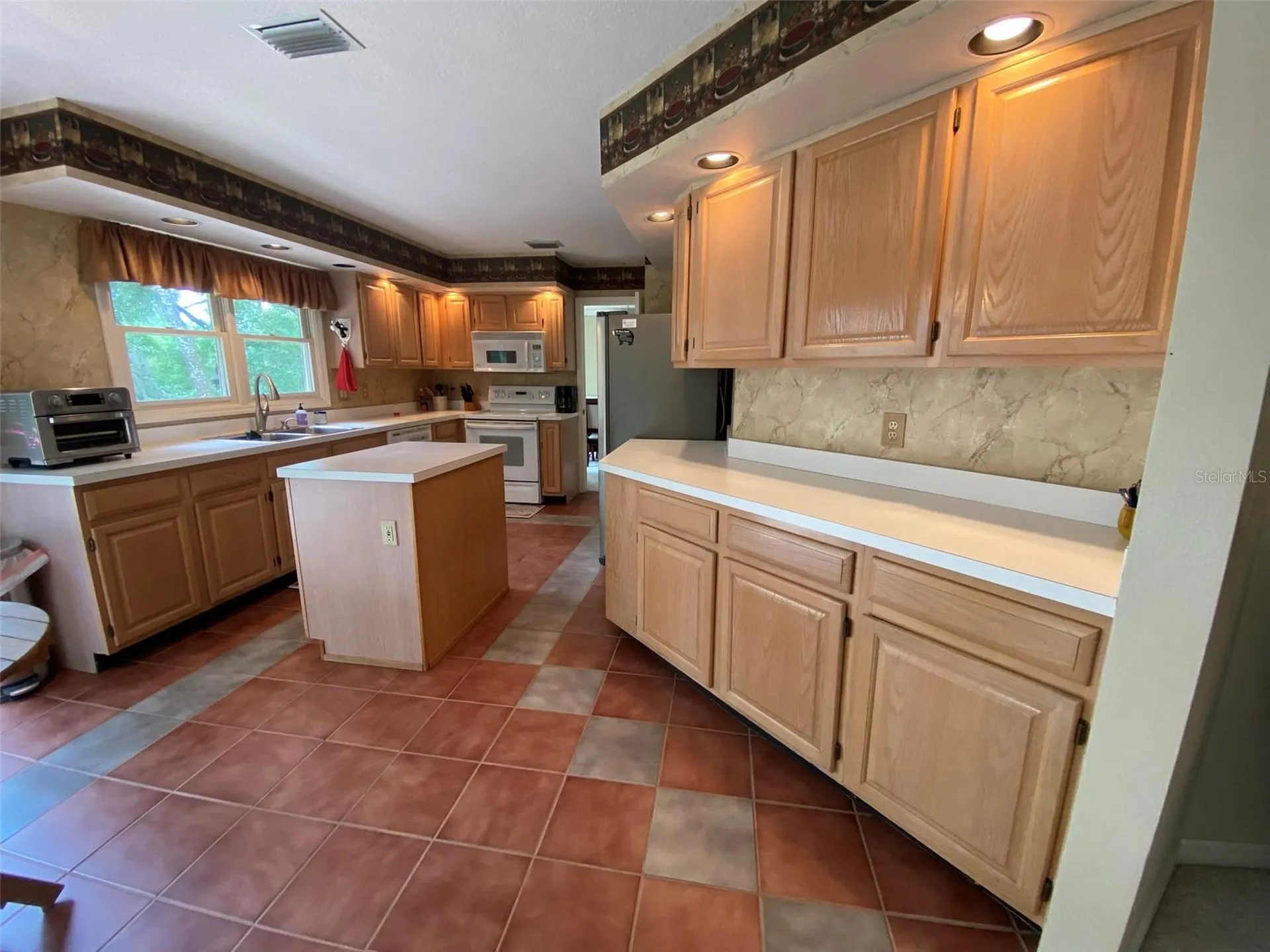 1016 Lakeside Dr. Drive Apopka FL 32712