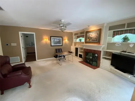 1016 Lakeside Dr. Drive Apopka FL 32712