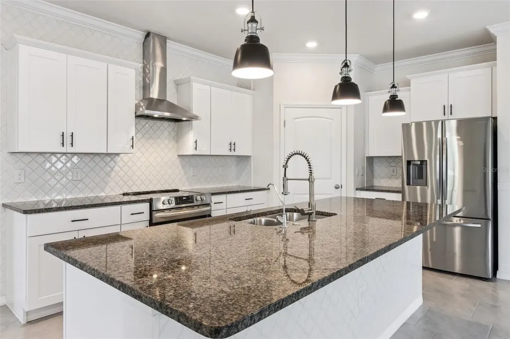 1639 Park Side Avenue Kissimmee FL 34744