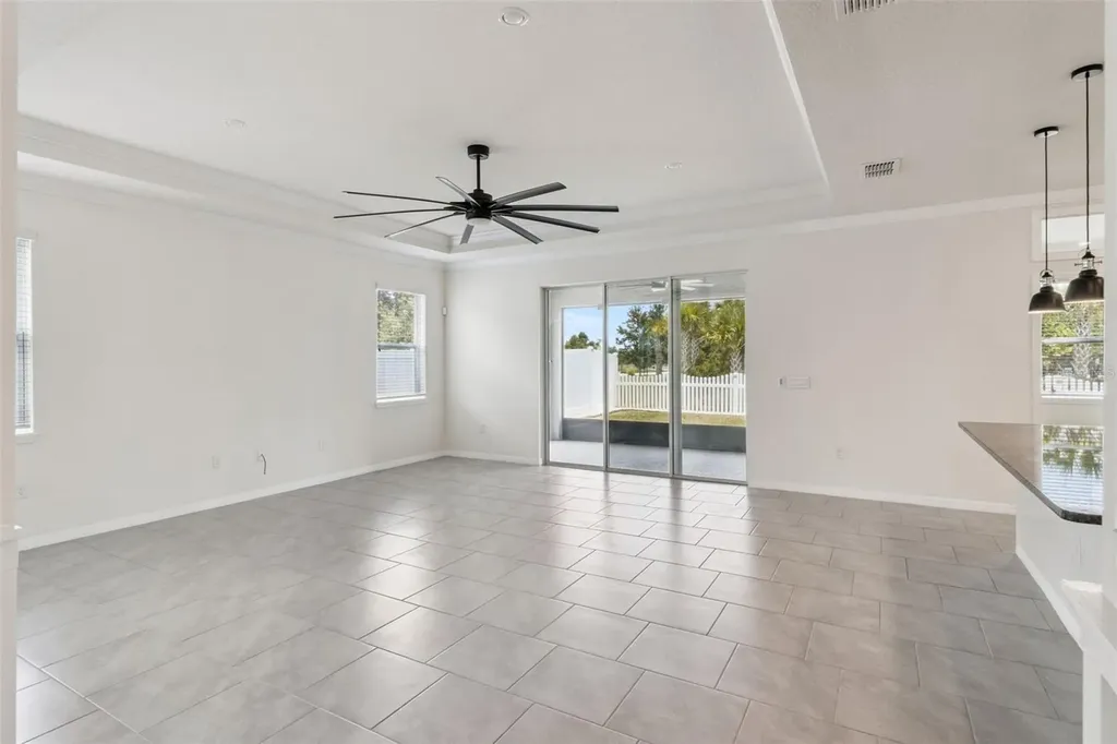 1639 Park Side Avenue Kissimmee FL 34744