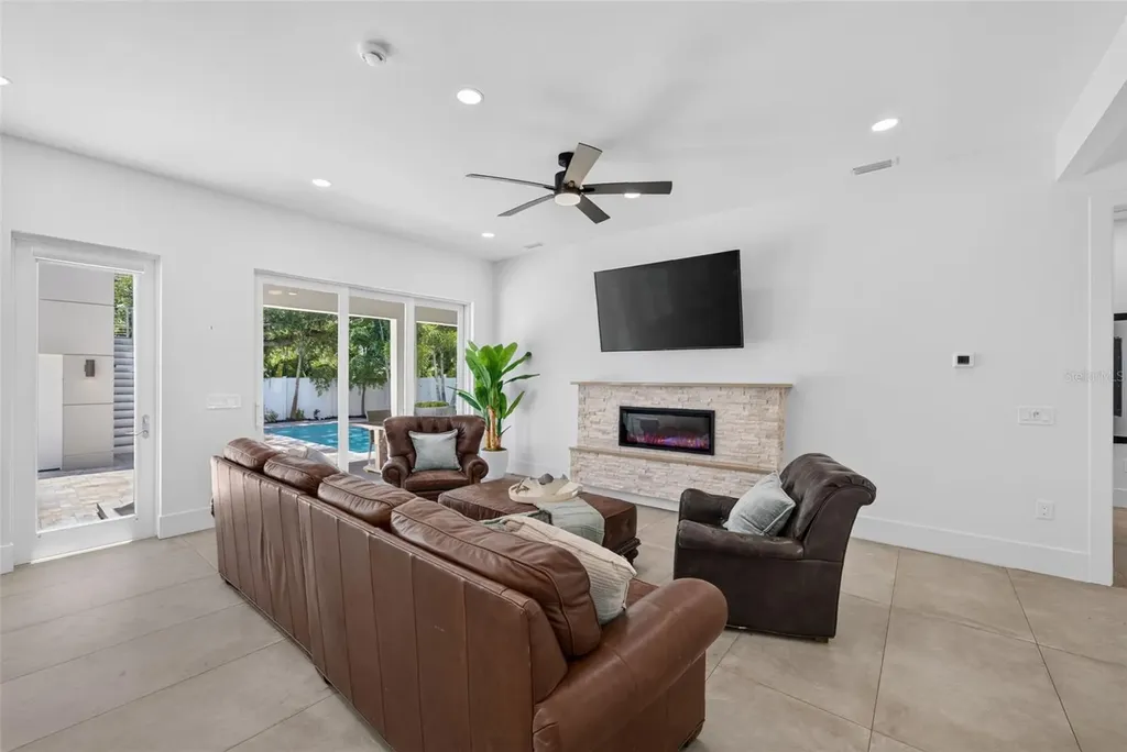 2430 Floyd Street Sarasota FL 34239