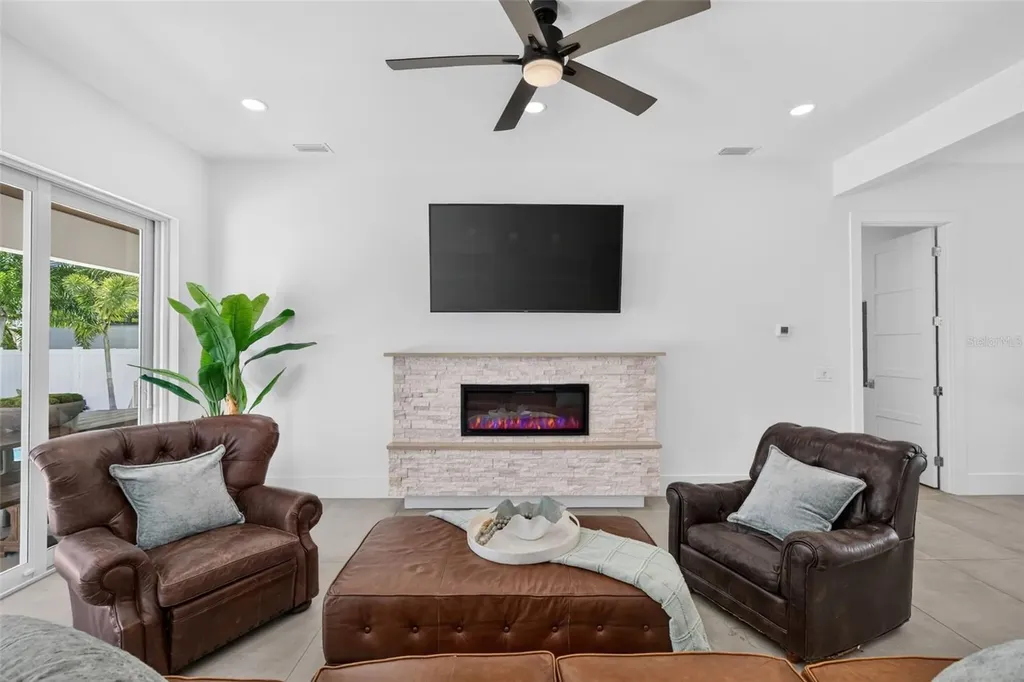 2430 Floyd Street Sarasota FL 34239