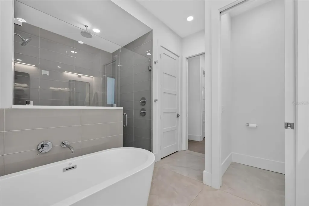 2430 Floyd Street Sarasota FL 34239