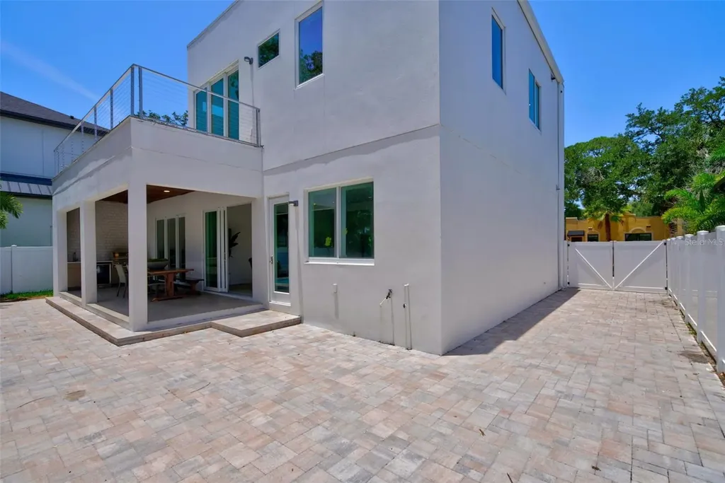 2430 Floyd Street Sarasota FL 34239