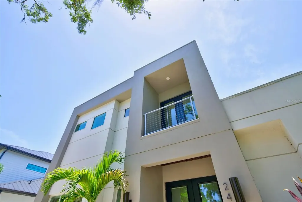 2430 Floyd Street Sarasota FL 34239
