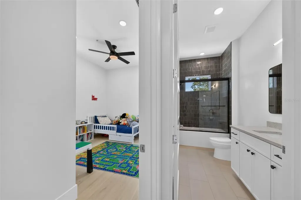 2430 Floyd Street Sarasota FL 34239
