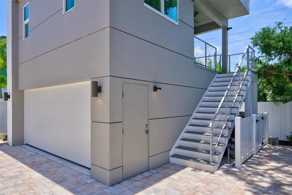 2430 Floyd Street Sarasota FL 34239