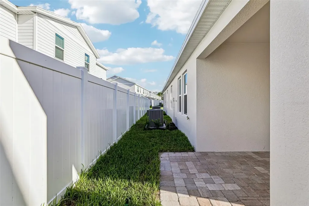 2720 Meadow Crest Drive St Cloud FL 34773