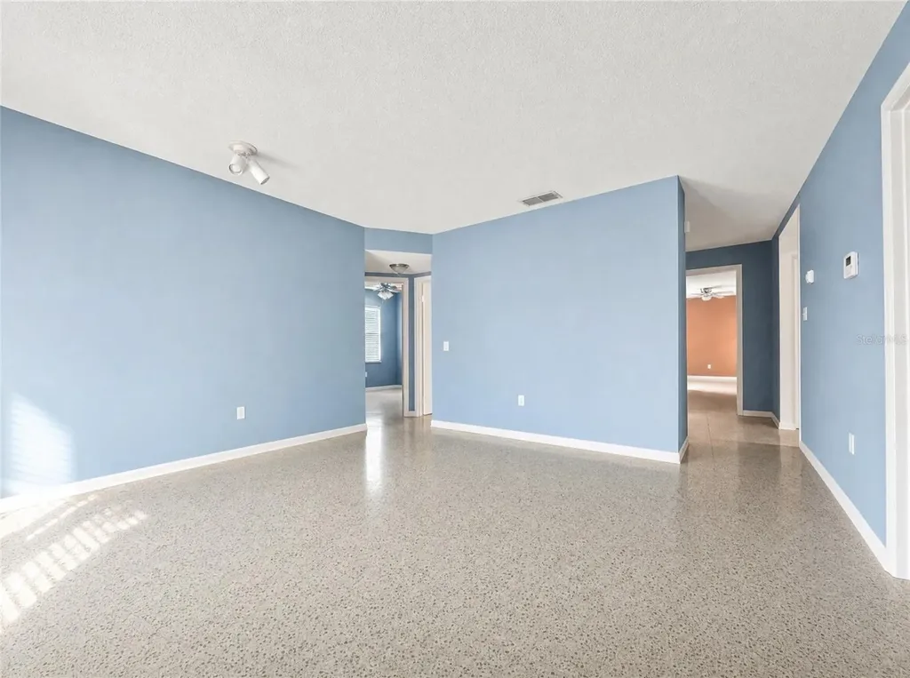 611 Ridgefield Avenue Ocoee FL 34761