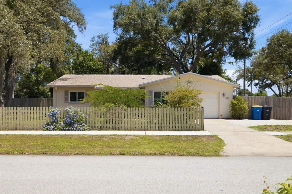 1282 Palm Street Clearwater FL 33755