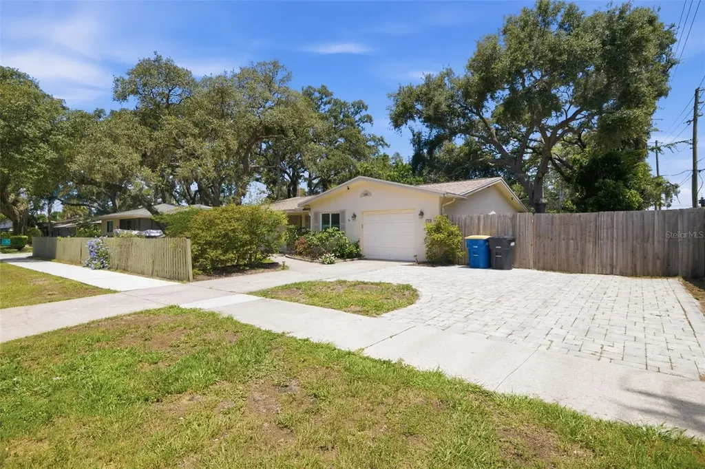1282 Palm Street Clearwater FL 33755