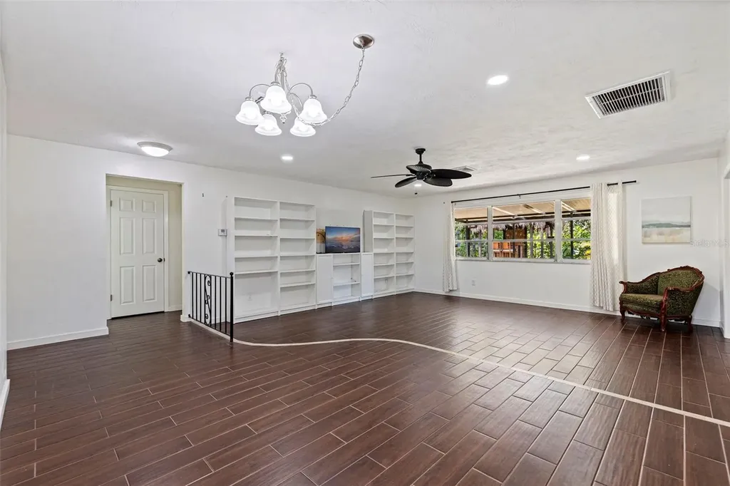 1282 Palm Street Clearwater FL 33755