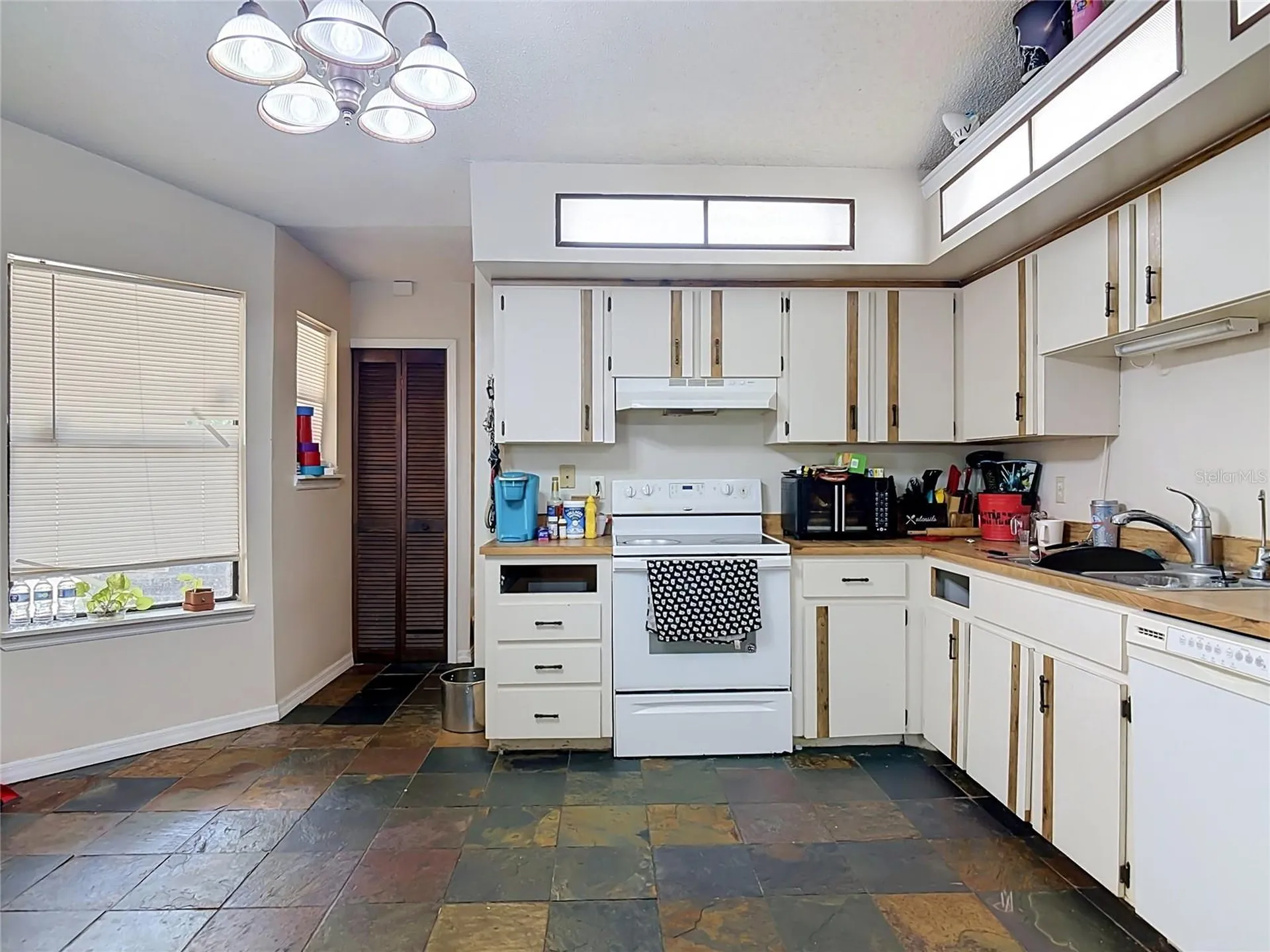 1072 Peak Circle Deltona FL 32738