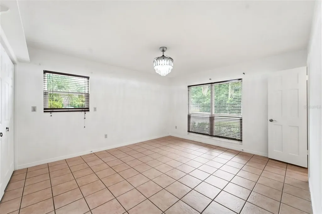 820 S Hill Avenue Deland FL 32724