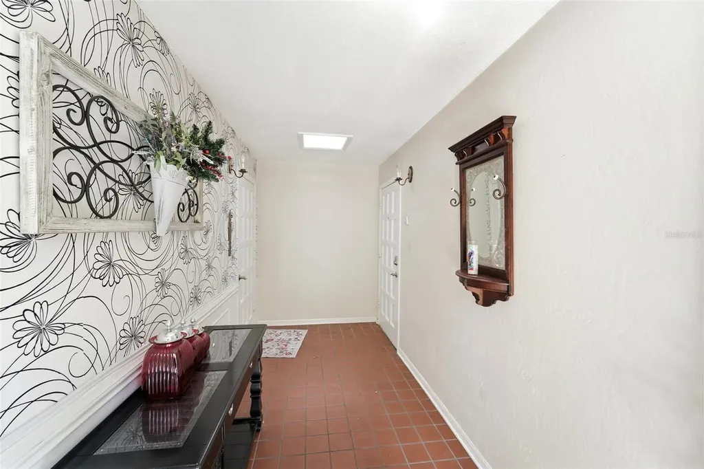 820 S Hill Avenue Deland FL 32724