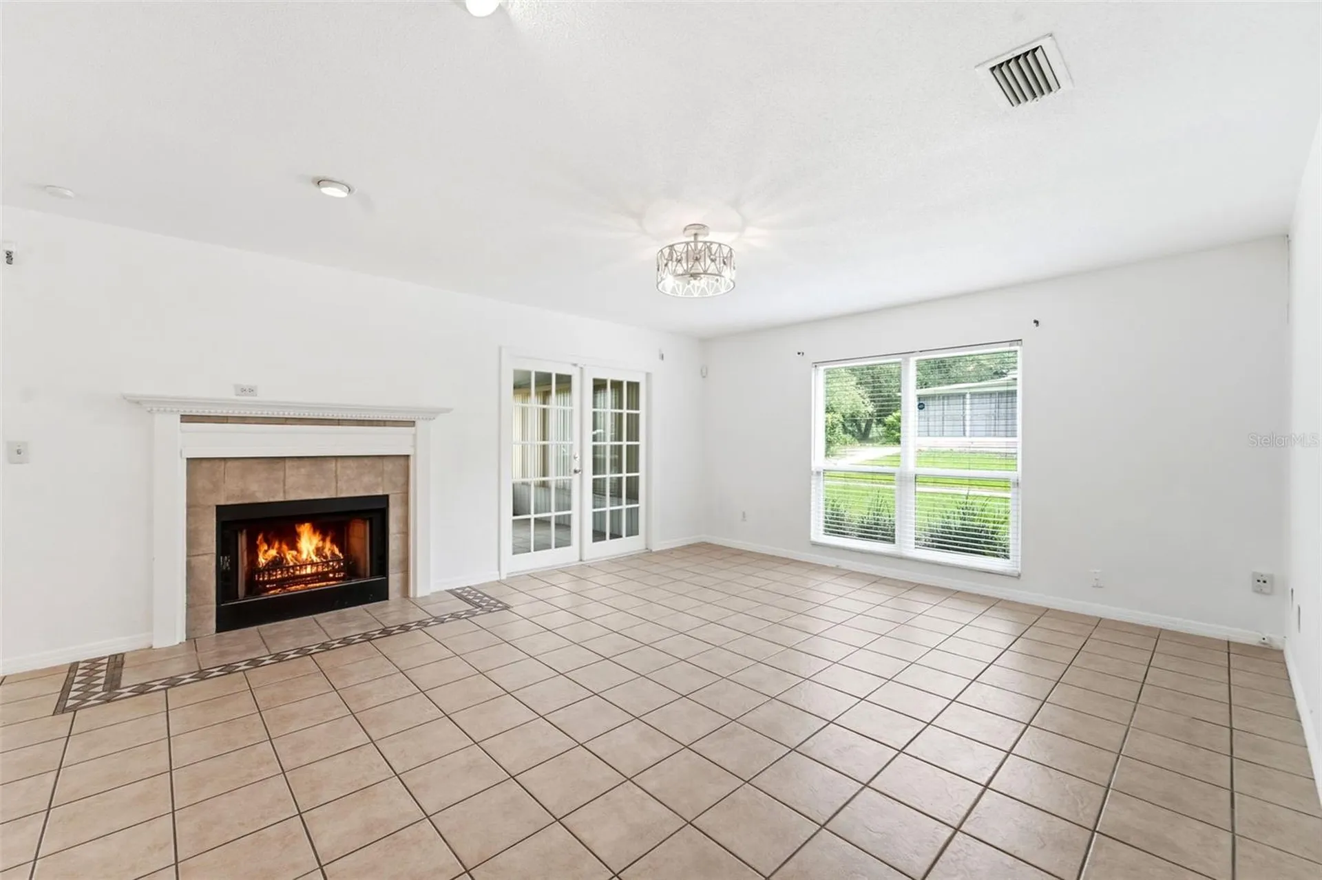 820 S Hill Avenue Deland FL 32724