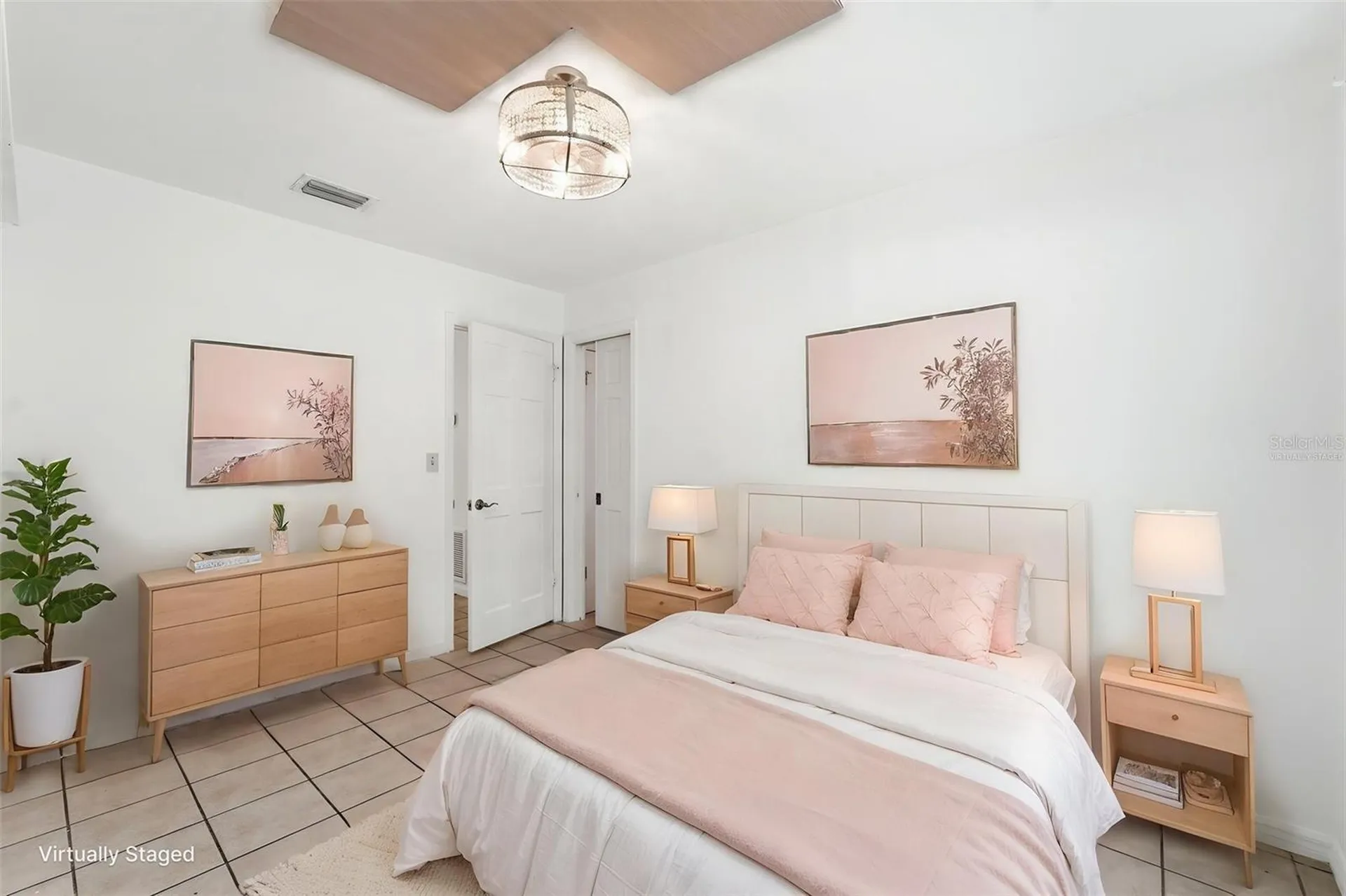 820 S Hill Avenue Deland FL 32724