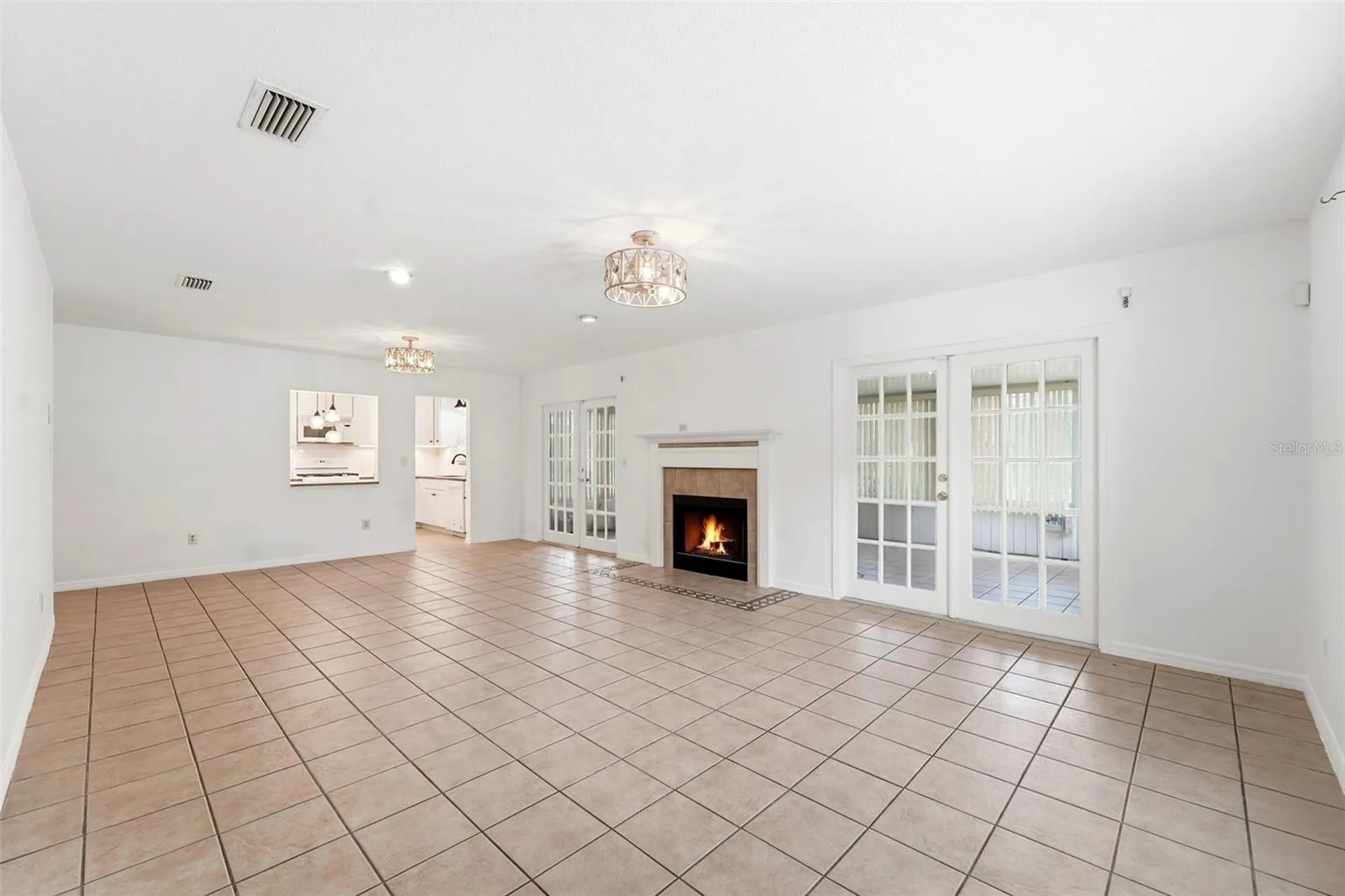 820 S Hill Avenue Deland FL 32724