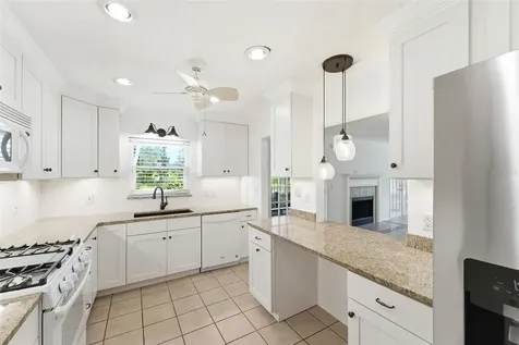 820 S Hill Avenue Deland FL 32724
