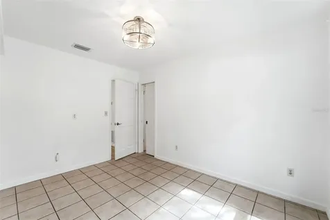 820 S Hill Avenue Deland FL 32724