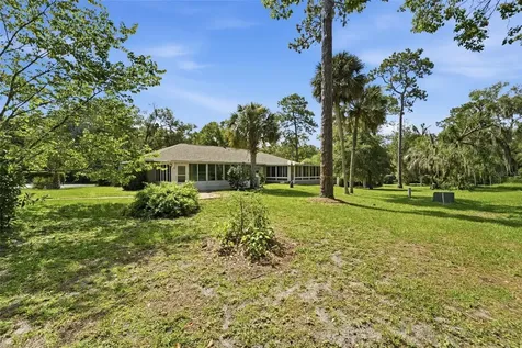 820 S Hill Avenue Deland FL 32724