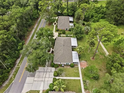 820 S Hill Avenue Deland FL 32724