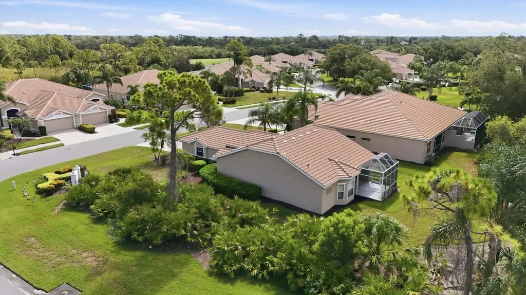9402 Forest Hills Circle Sarasota FL 34238