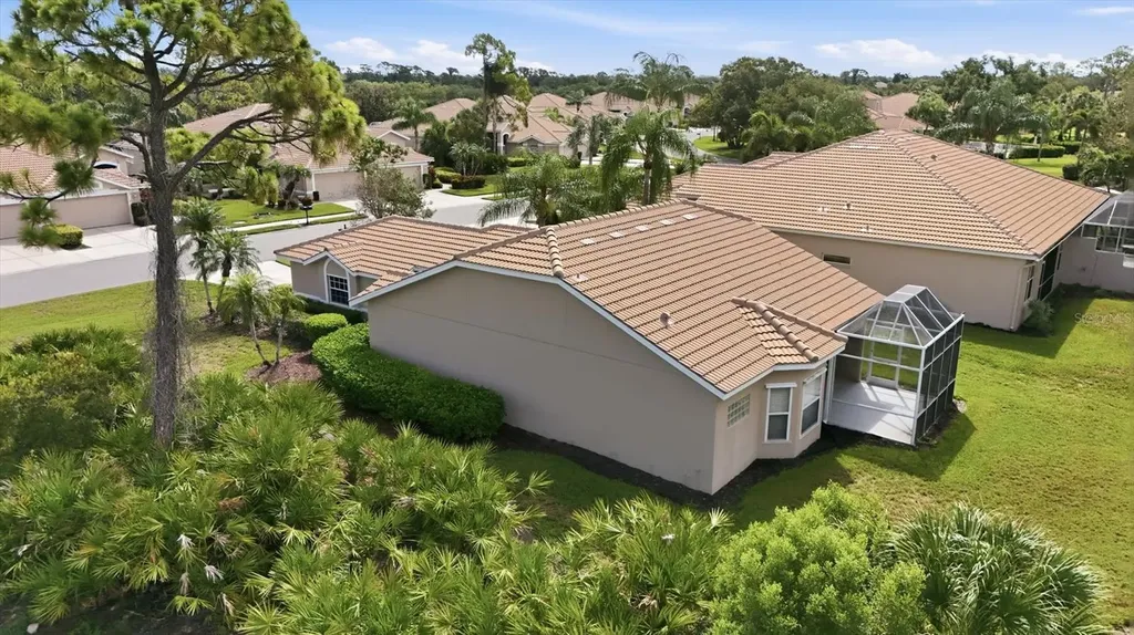 9402 Forest Hills Circle Sarasota FL 34238