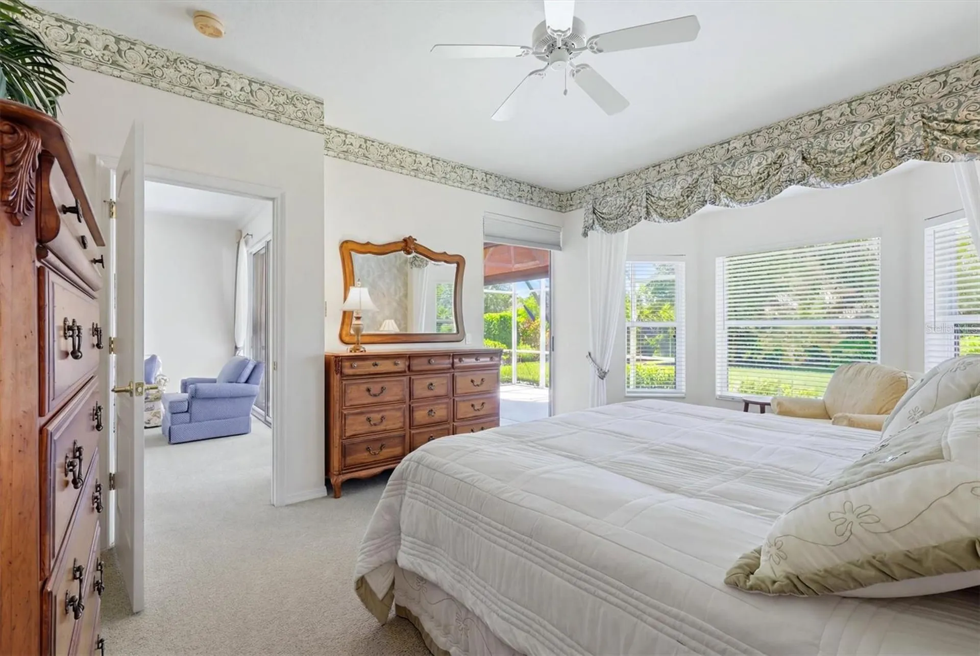 9402 Forest Hills Circle Sarasota FL 34238