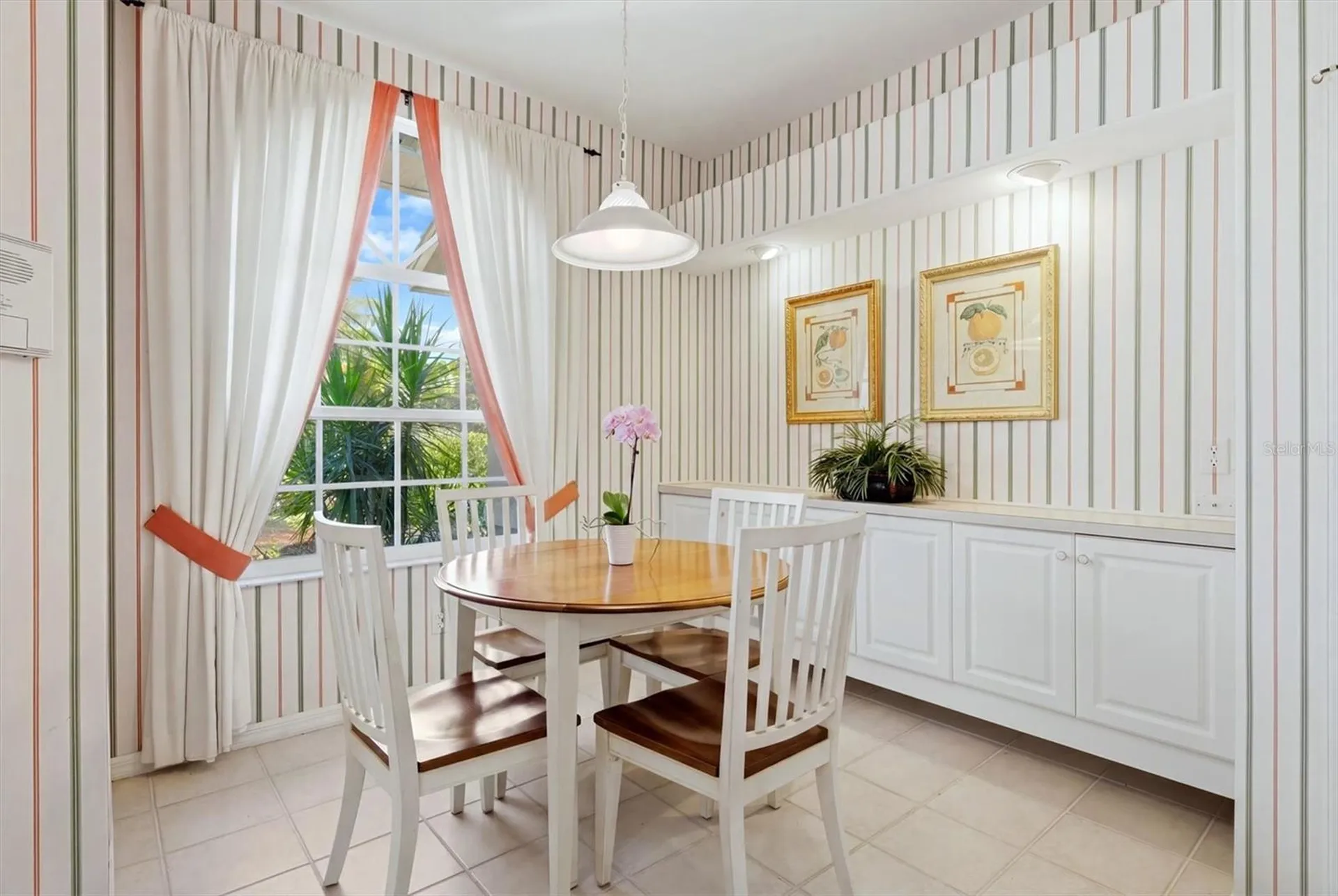 9402 Forest Hills Circle Sarasota FL 34238