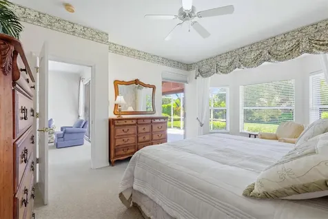 9402 Forest Hills Circle Sarasota FL 34238