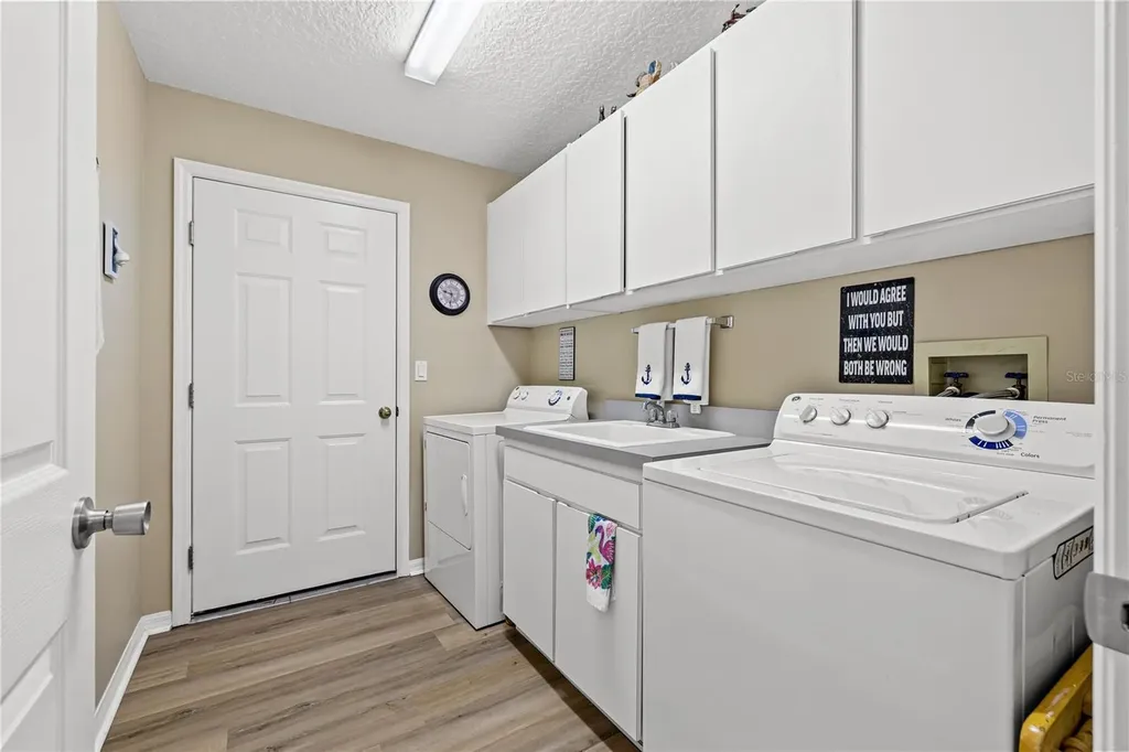 6352 Huntington Drive Zephyrhills FL 33542